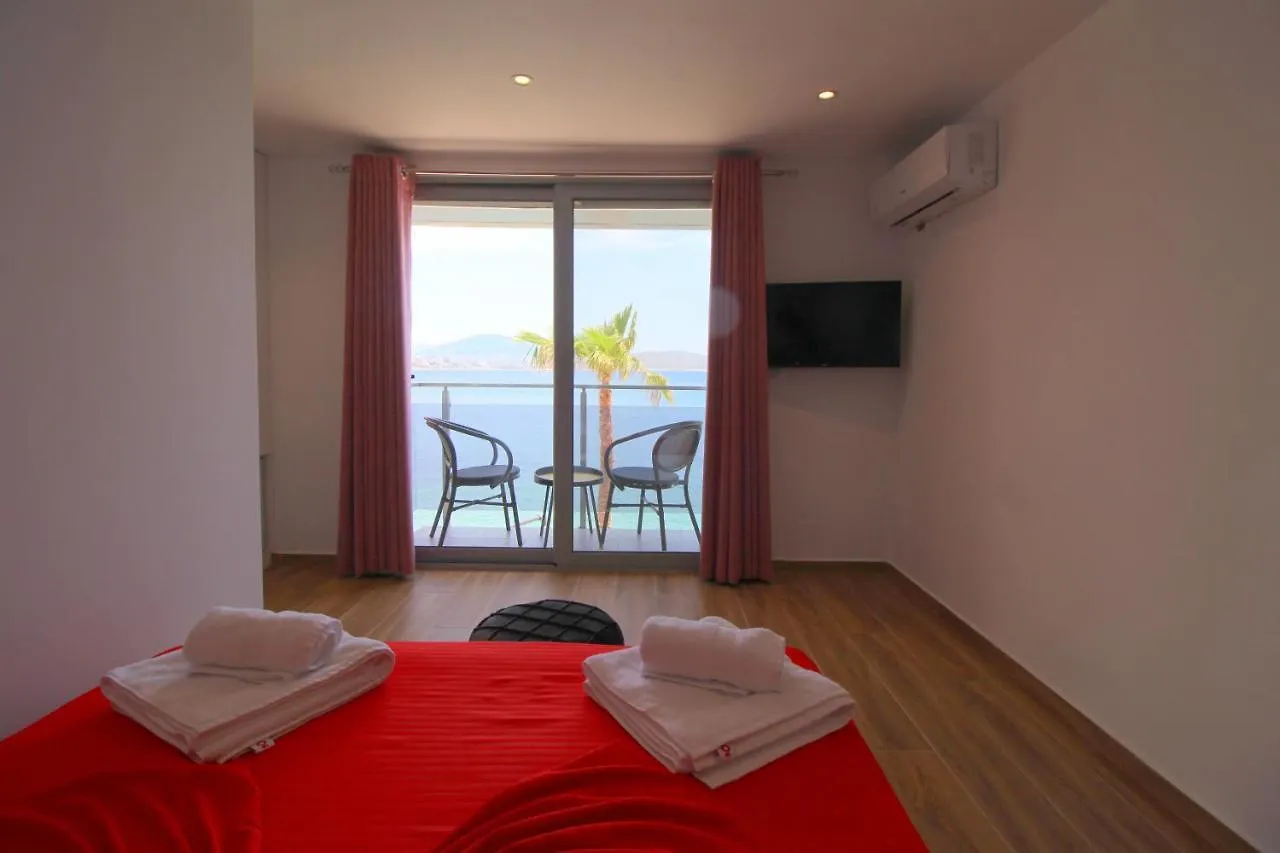 Apartment Yacht Villa Sarande