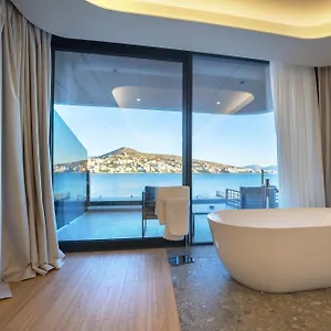 4* Hotel Yacht Premium