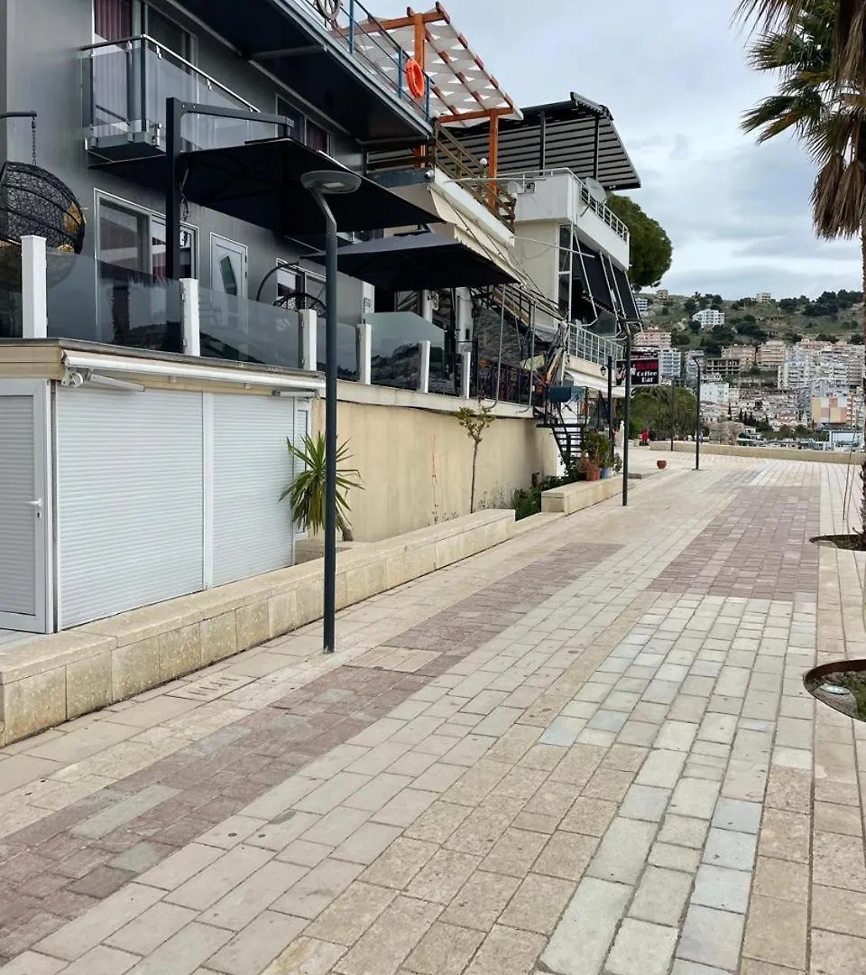 Yacht Villa Sarandë