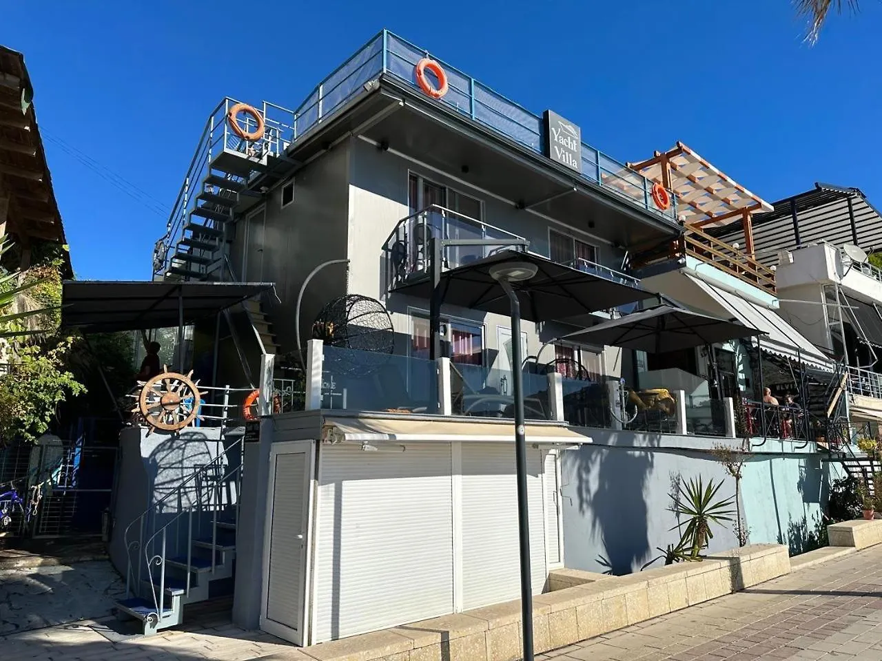 Yacht Villa Sarandë